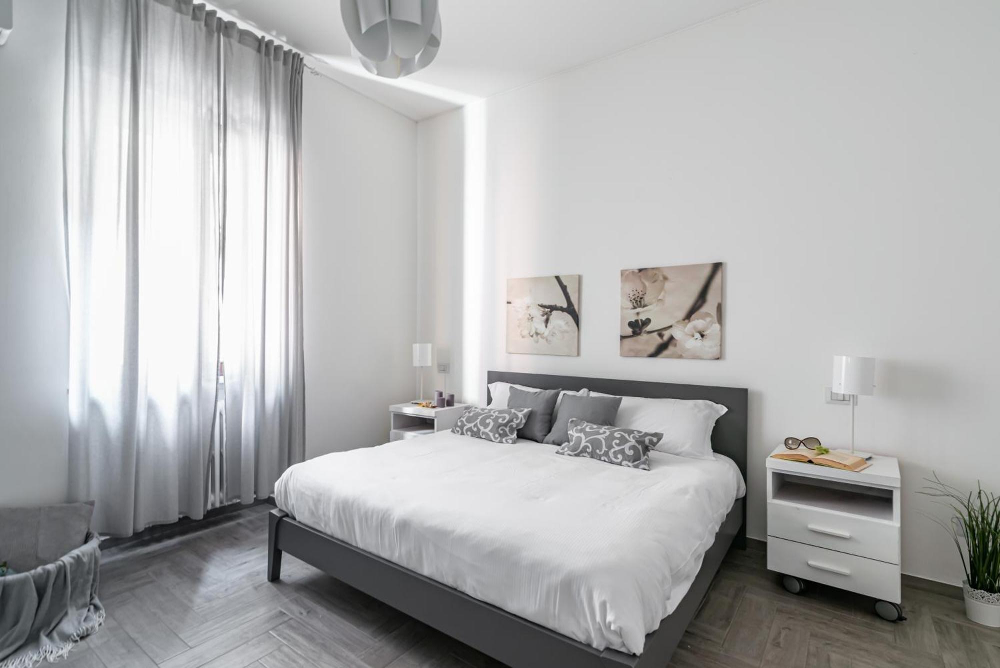 Casa Alessia - Confortevole Bilocale Piazza Del Carmine - By Host4u Apartment *